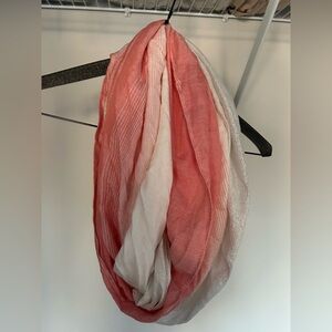 🧡5/$25🧡Calvin Klein Coral and White Scarf